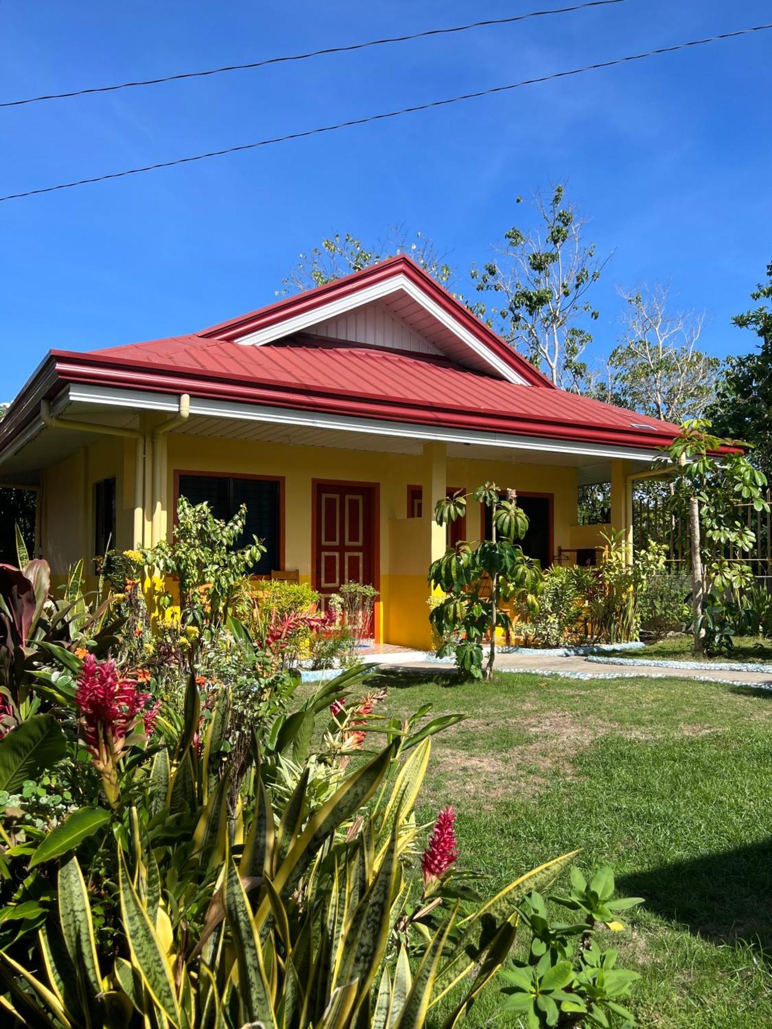 Uptown Guesthouse Siquijor Exteriér fotografie